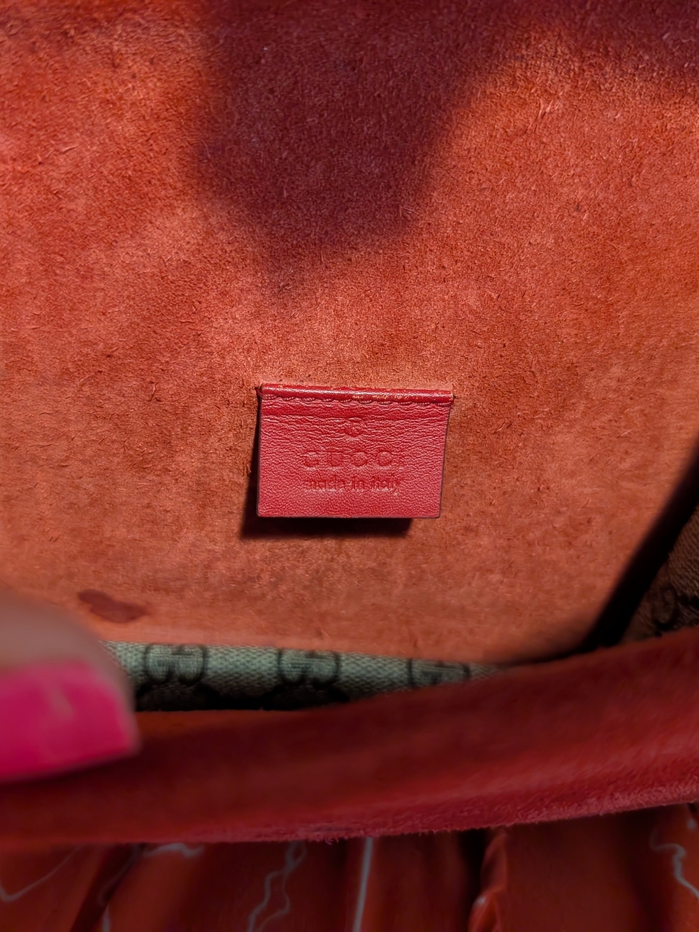 Gucci Small Dionysus GG Supreme Canvas Shoulder Bag in Beige/Red - Picture 8 of 17